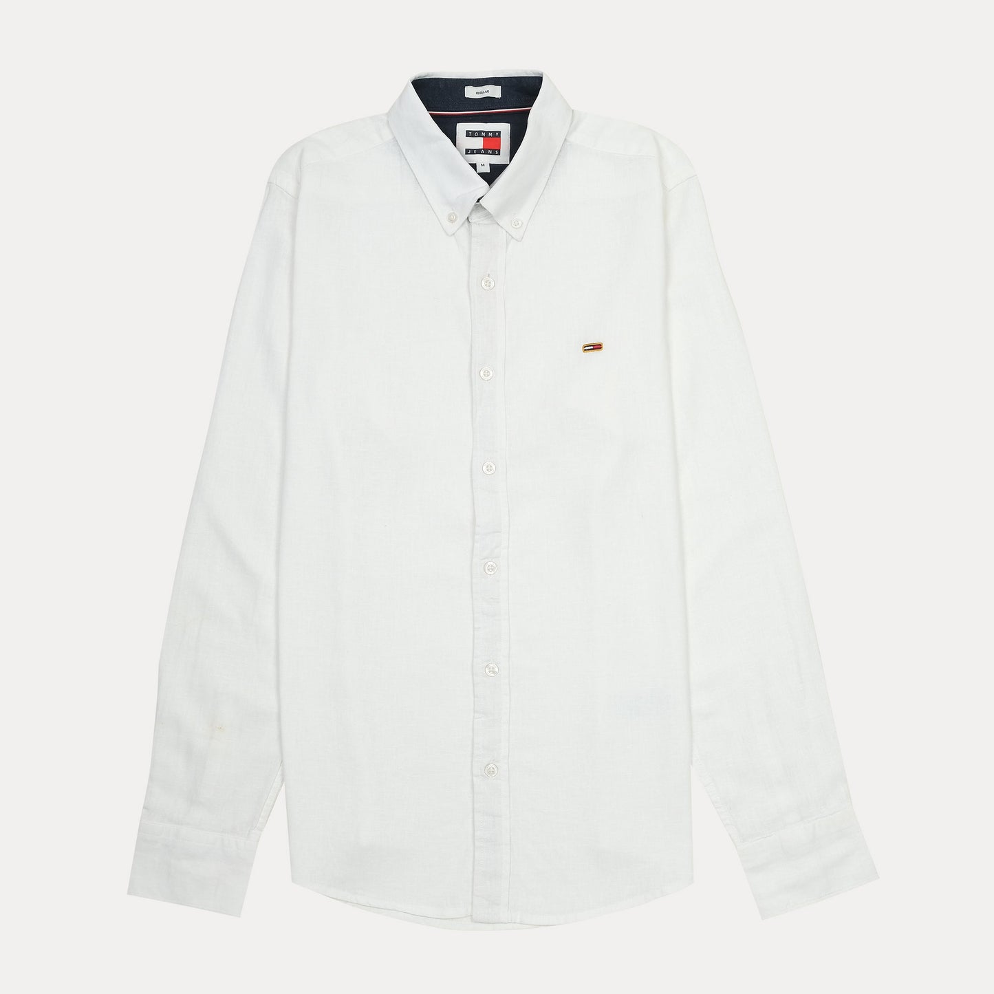 Tommy Jeans Effortlessly Elegant Linen Shirt in Crisp Cloud White