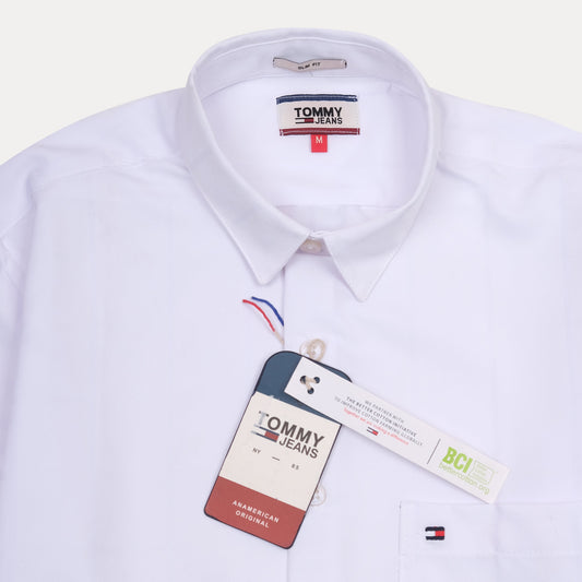 TOMMY JEANS Crisp Cotton Classic White Button-Up Shirt