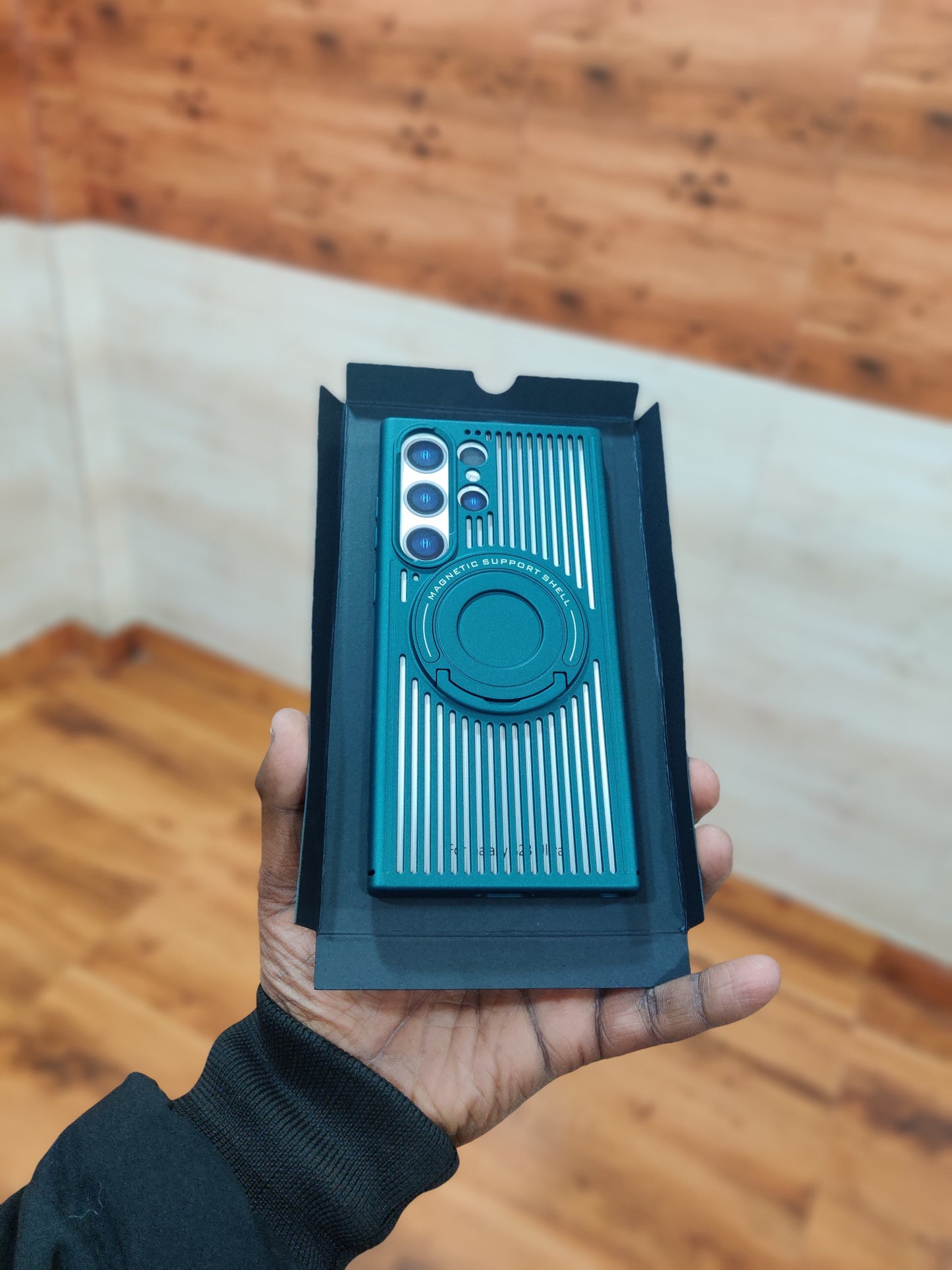 Samsung Galaxy S24 Ultra Magnetic Stand Hard Shell Cooling Case  - Green