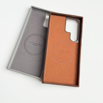 YG | Smooth MagSafe Leather Case